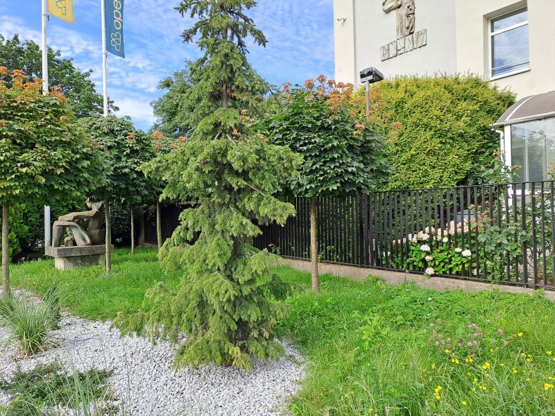 f04